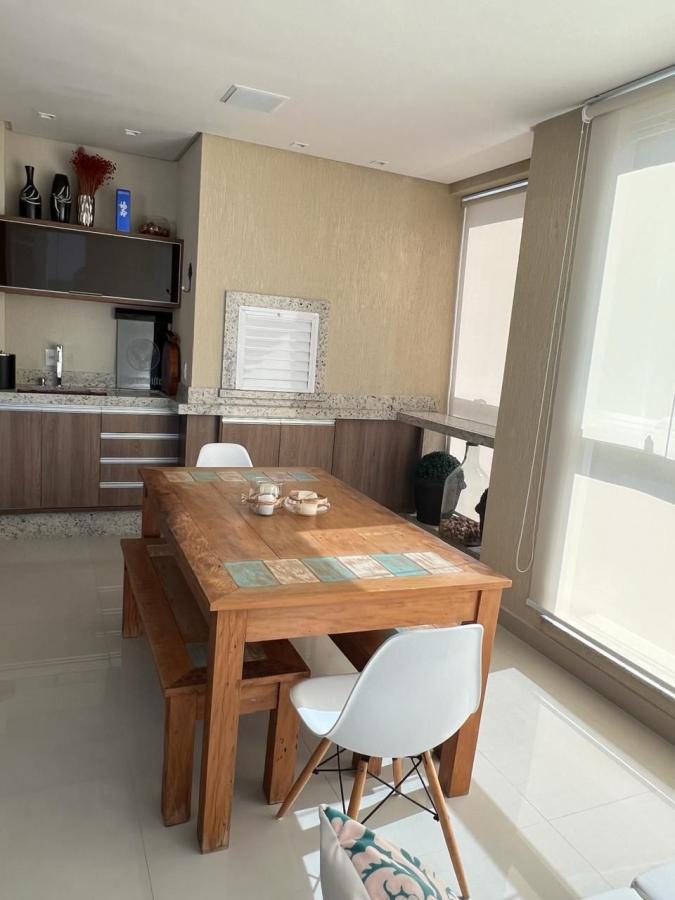 Apartamento à venda com 3 quartos, 140m² - Meia Praia,Itapema