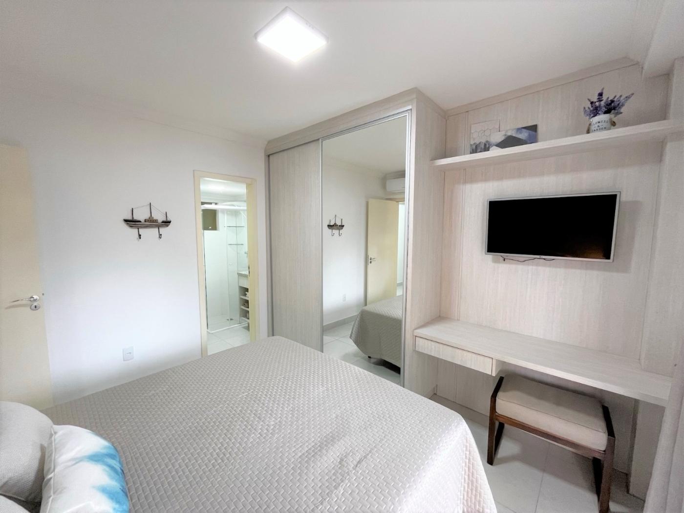  - Apartamento para Venda em Itapema, Meia Praia, 2 dormitórios, 1 suíte, 2 banheiros, 1 vaga