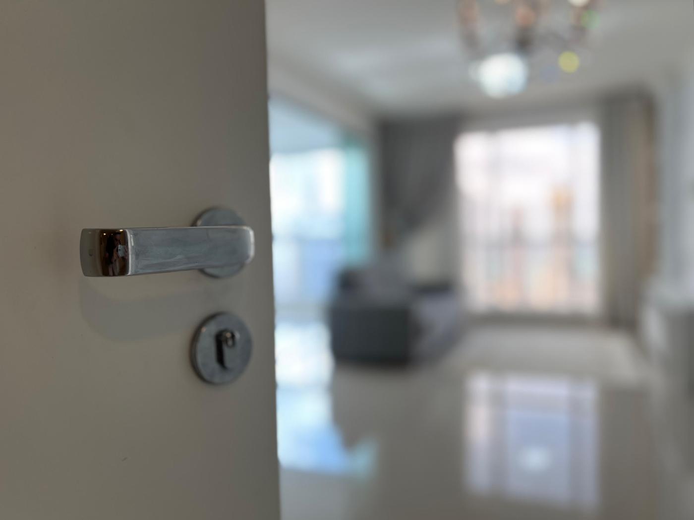 Apartamento à venda com 3 quartos, 135m² - Meia Praia,Itapema