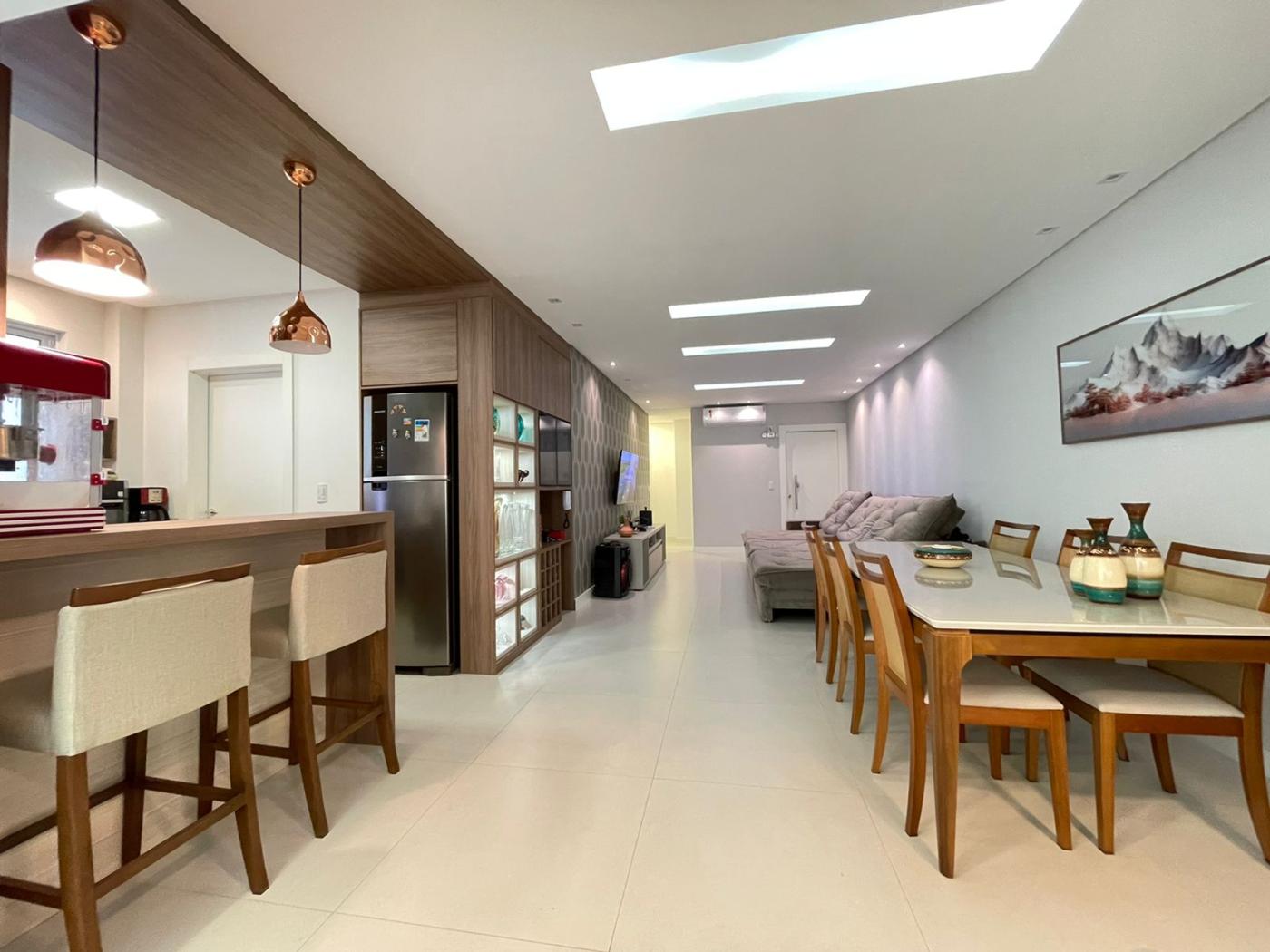 Apartamento para Venda em Itapema, Meia Praia, 3 dormitórios, 3 suítes, 4 banheiros, 2 vagas - Invicta Itapema - Assessoria Imobiliária