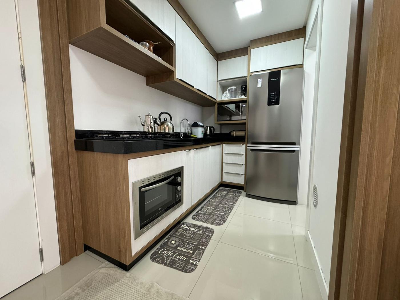  - Apartamento para Venda em Itapema, Meia Praia, 2 dormitórios, 2 suítes, 3 banheiros, 1 vaga