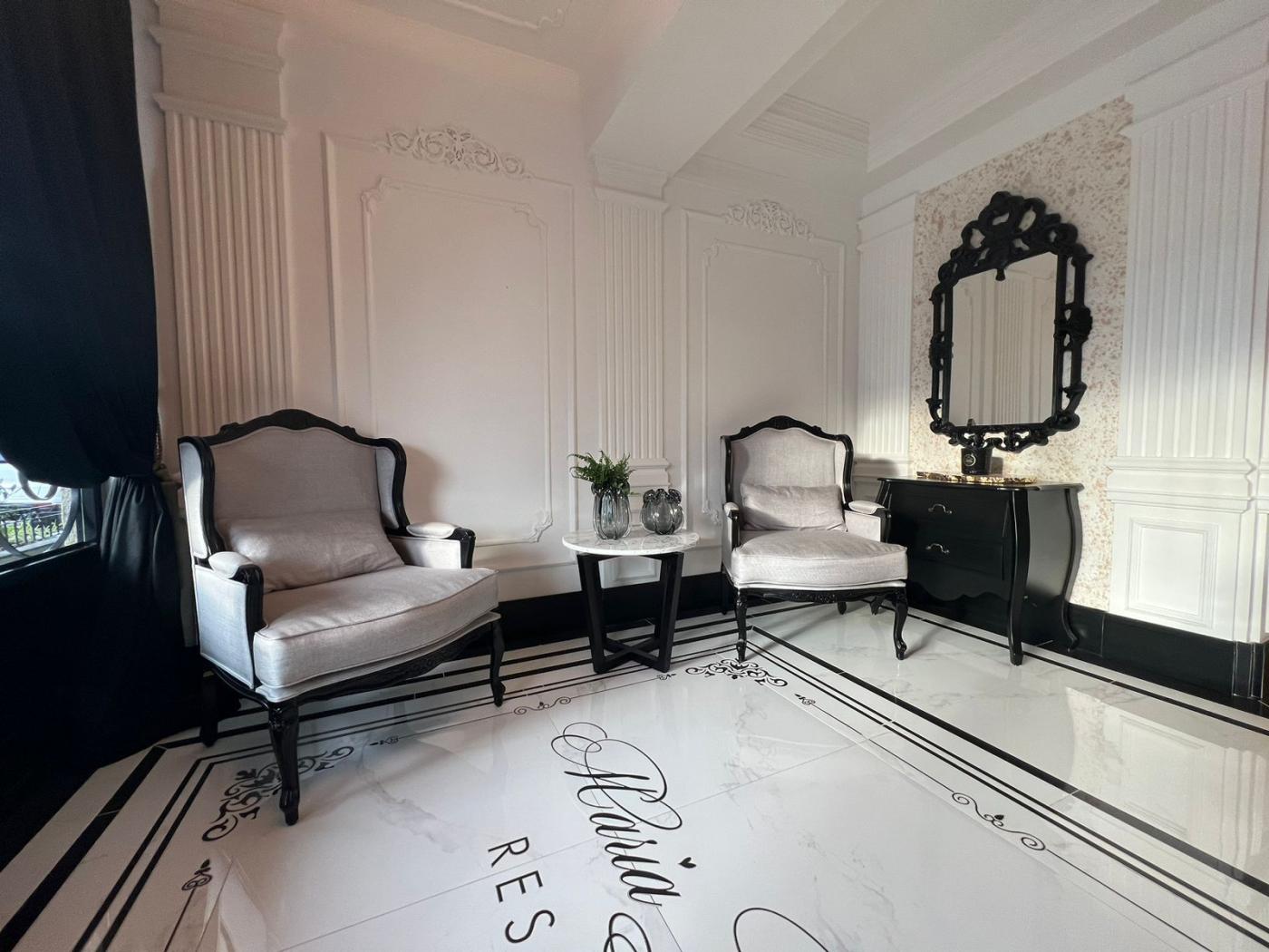 Apartamento à venda com 3 quartos, 130m² - Meia Praia,Itapema