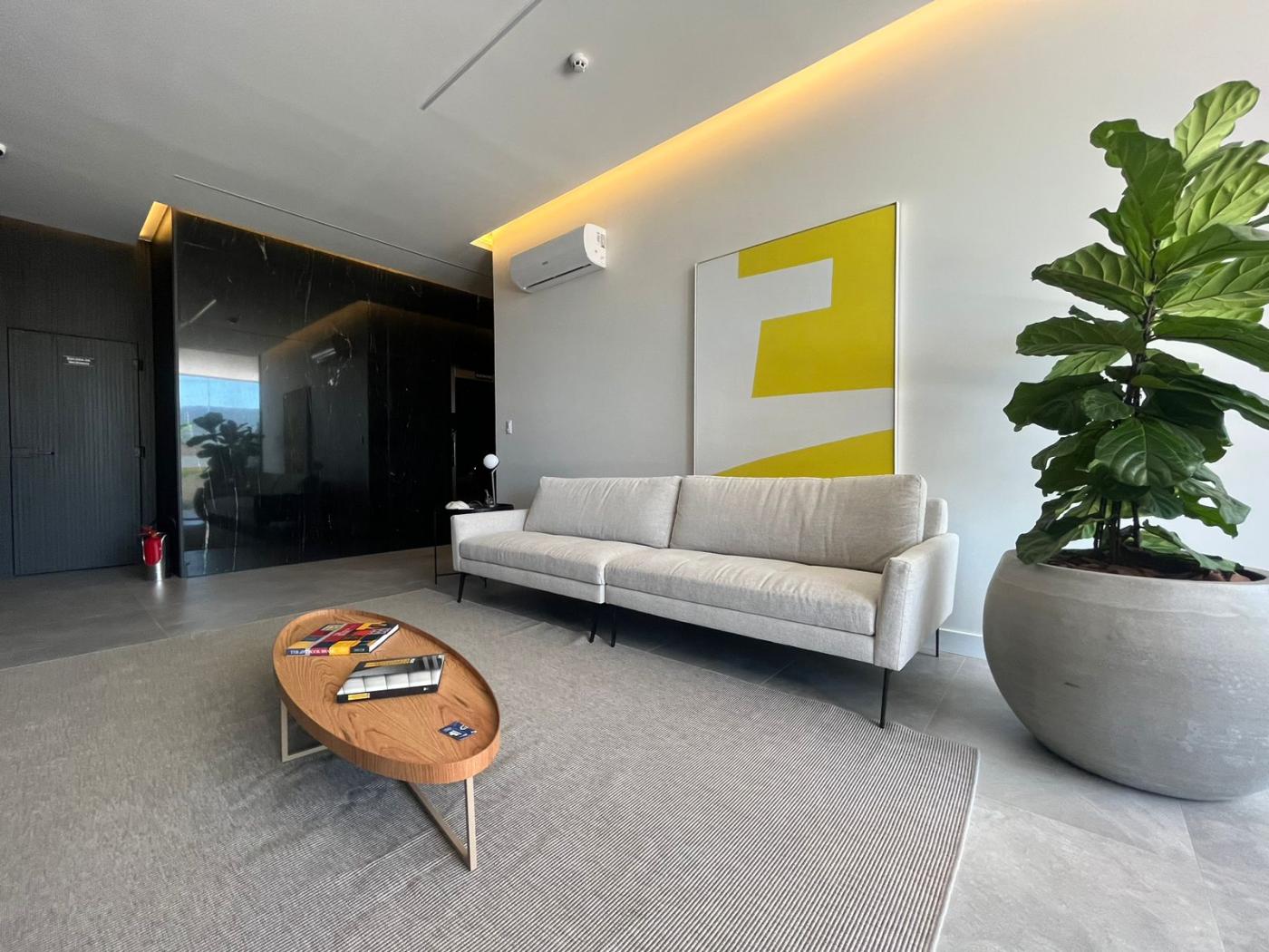 Apartamento à venda com 2 quartos, 81m² - Meia Praia,Itapema