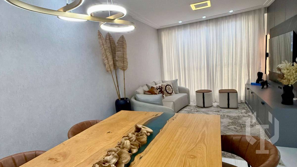 Apartamento à venda em Itapema, Meia praia, com 3 quartos, 129m² - Invicta Itapema - Assessoria Imobiliária
