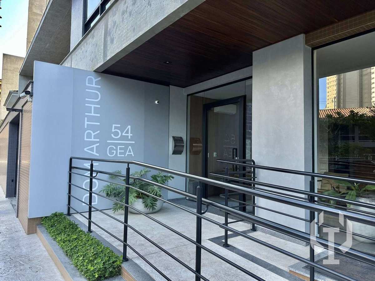  - Apartamento à venda, no Dom Arthur em Itapema, Canto da Praia, com 3 quartos, 116m²