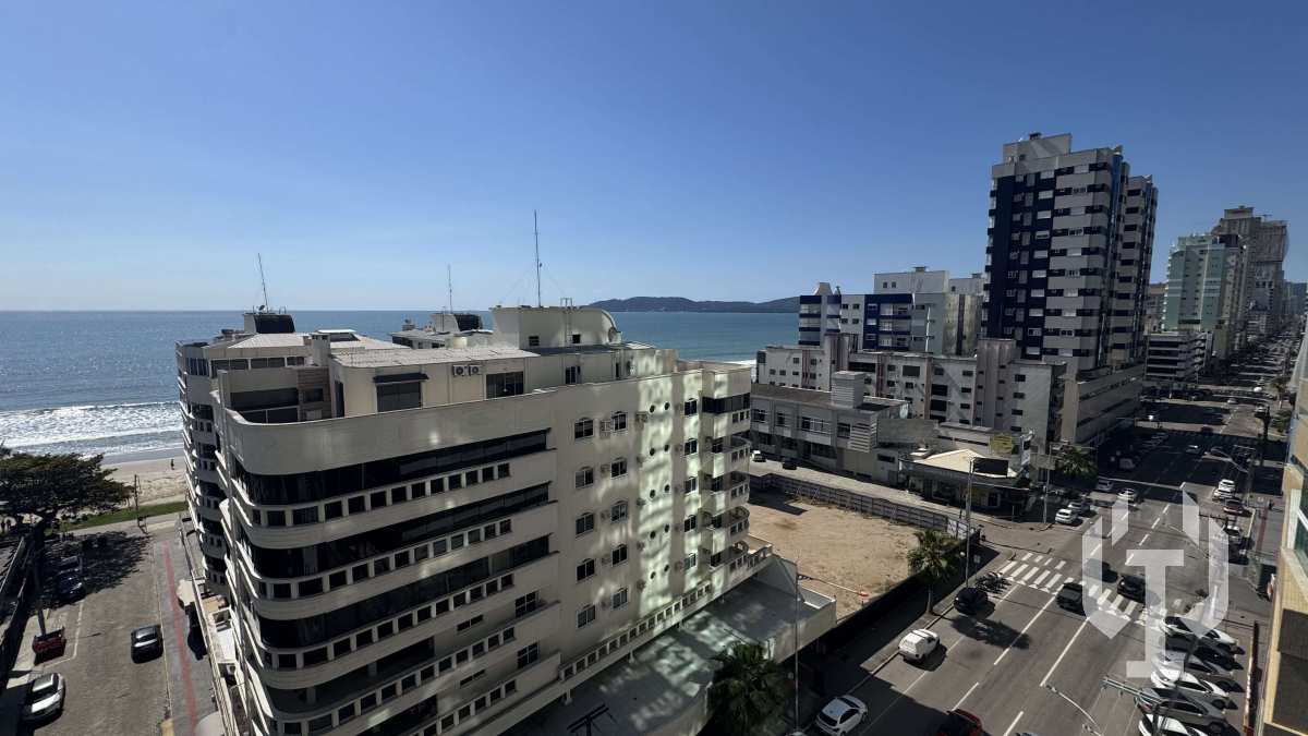  - Apartamento à venda, no ED. LAGO MAGGIORE em Itapema, Meia Praia, com 3 quartos, 121,79m²