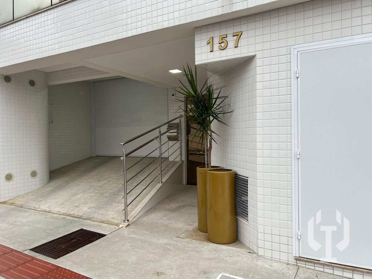 Apartamento à venda com 3 quartos - Meia Praia,Itapema