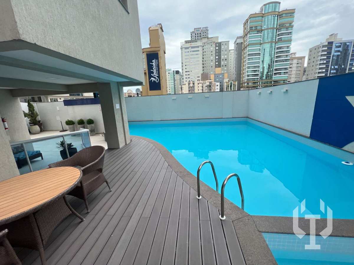  - Apartamento à venda, no EDIFÍCIO MOUNT EVEREST em Itapema, Meia Praia, com 4 quartos, 268,27m²