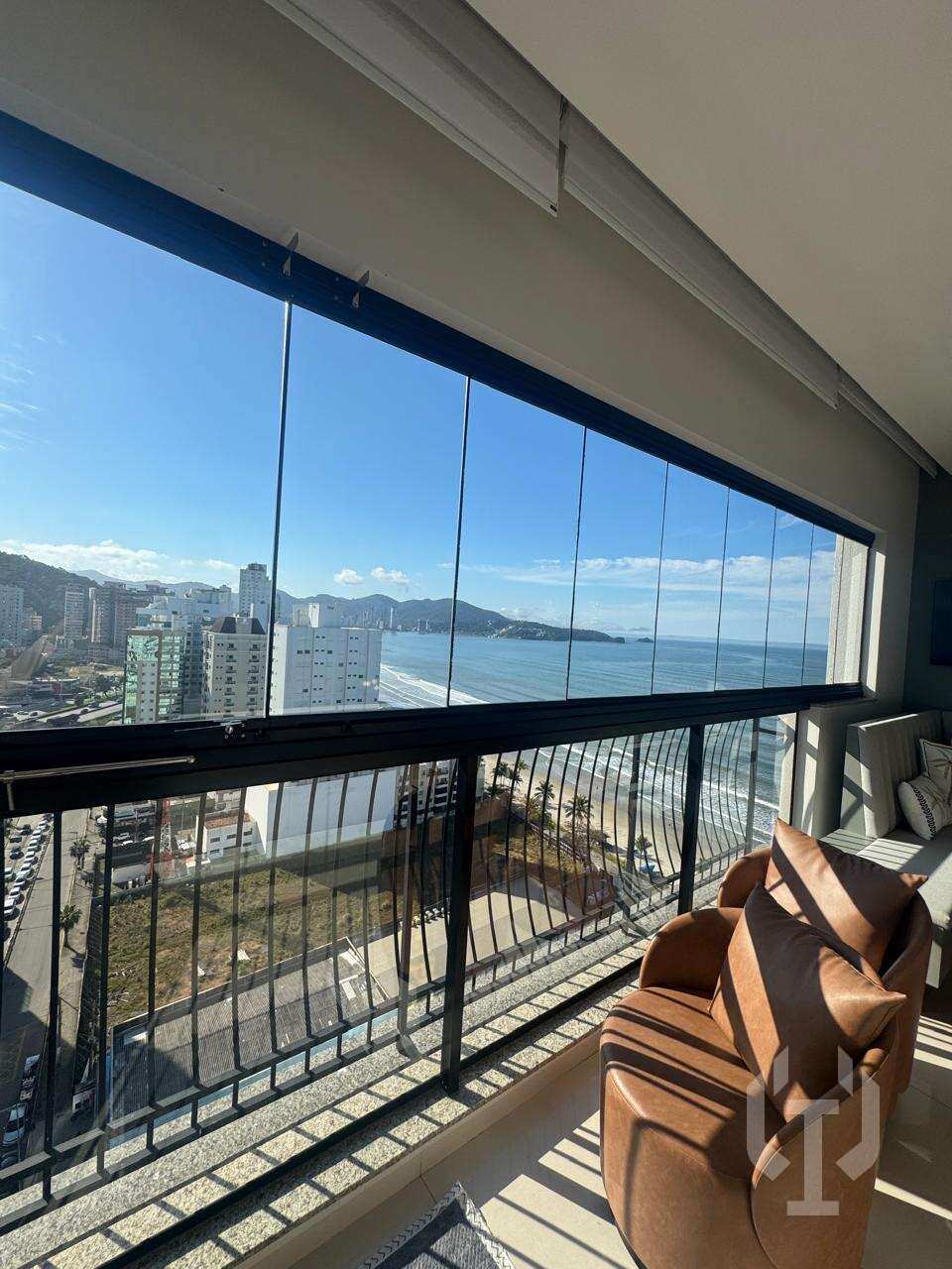 Apartamento para alugar em Itapema, com 4 quartos, 200m² - Invicta Itapema - Assessoria Imobiliária