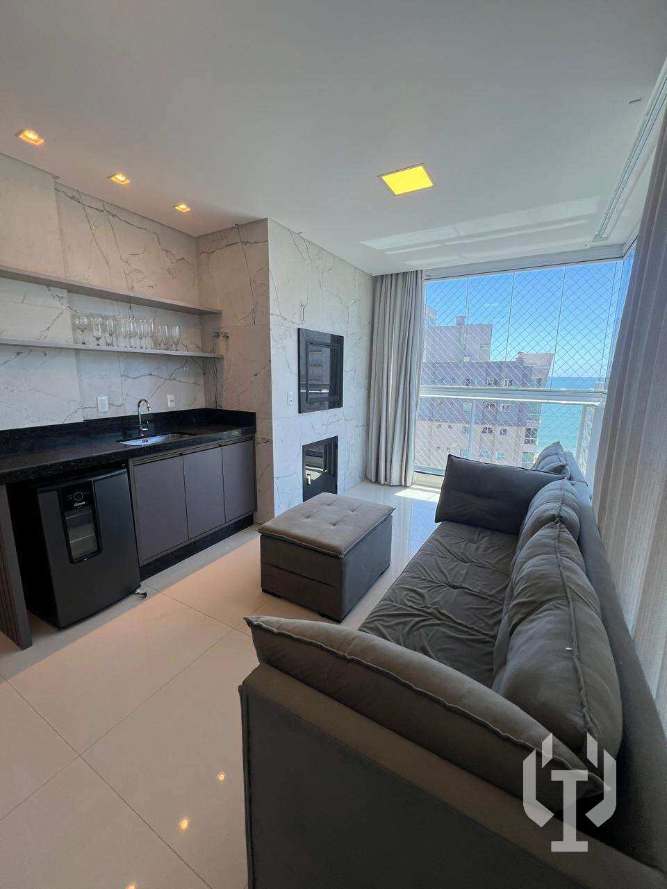 Apartamento para alugar em Itapema, Meia praia, com 3 quartos, 159m² - Invicta Itapema - Assessoria Imobiliária