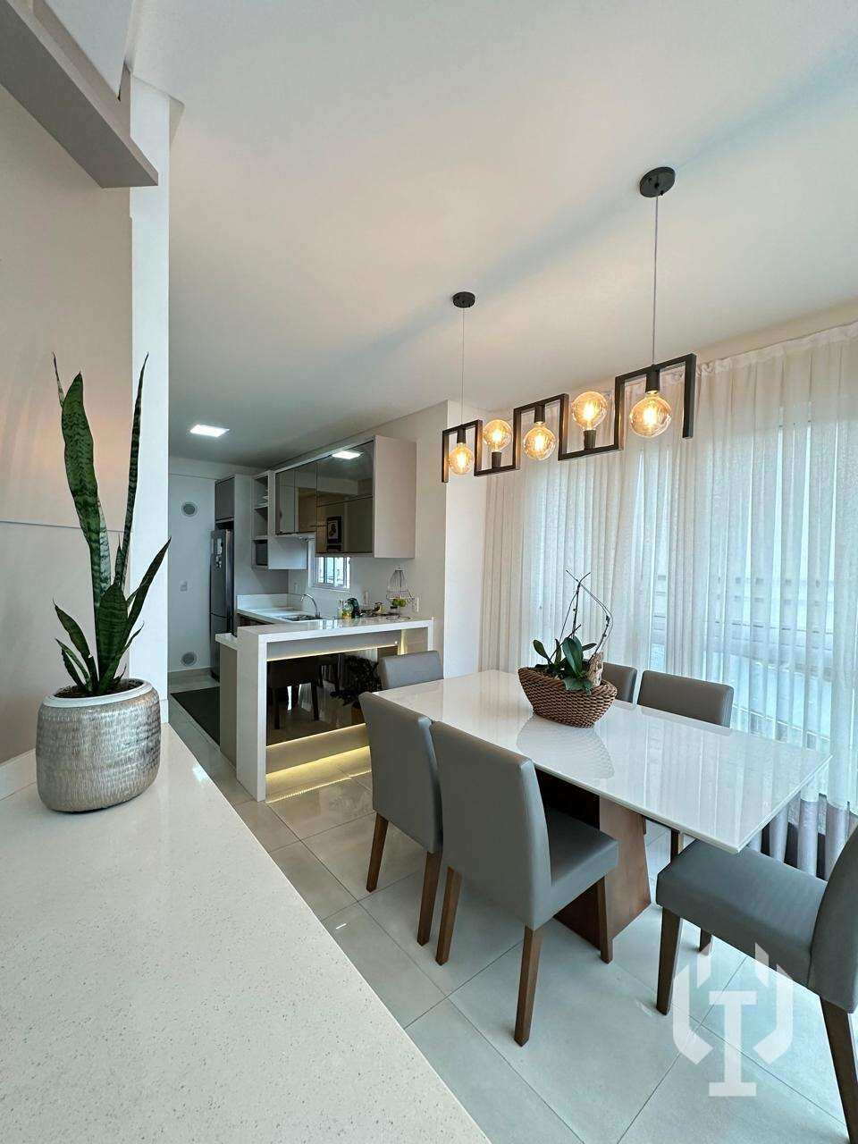 Apartamento para alugar, no Costa mare, Meia Praia, com 3 quartos, 100m² - Invicta Itapema - Assessoria Imobiliária
