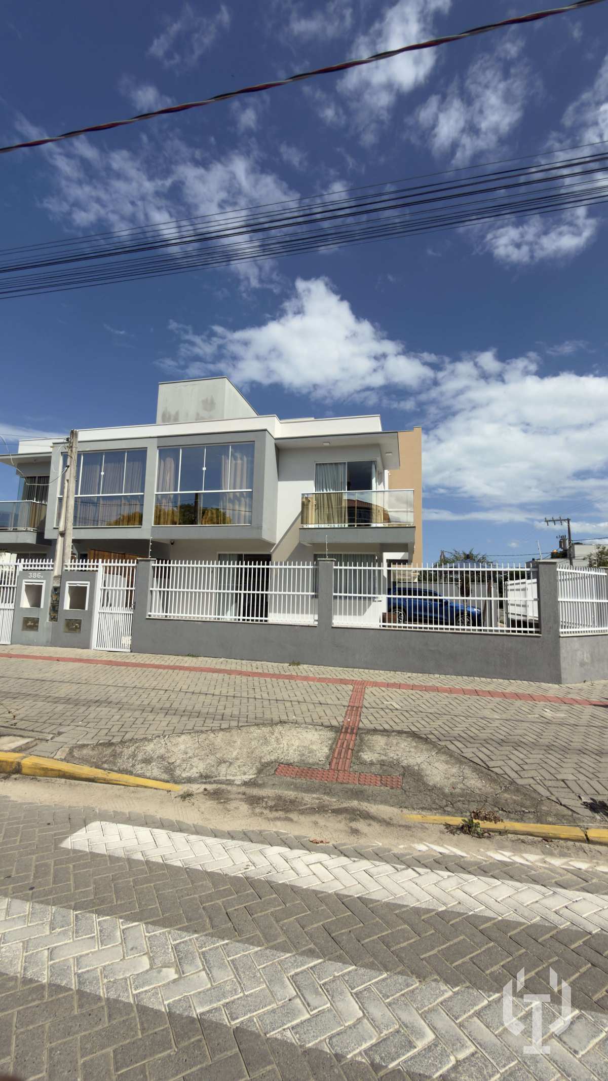  - Casa à venda, com 2 quartos, 100m²